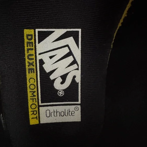 Vans Leather Sneakers with Gum Sole - Picture 9 of 9